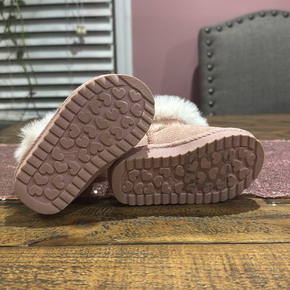 Cozy Pink Kids' Boots with Faux Fur Trim - Picture 7 of 7